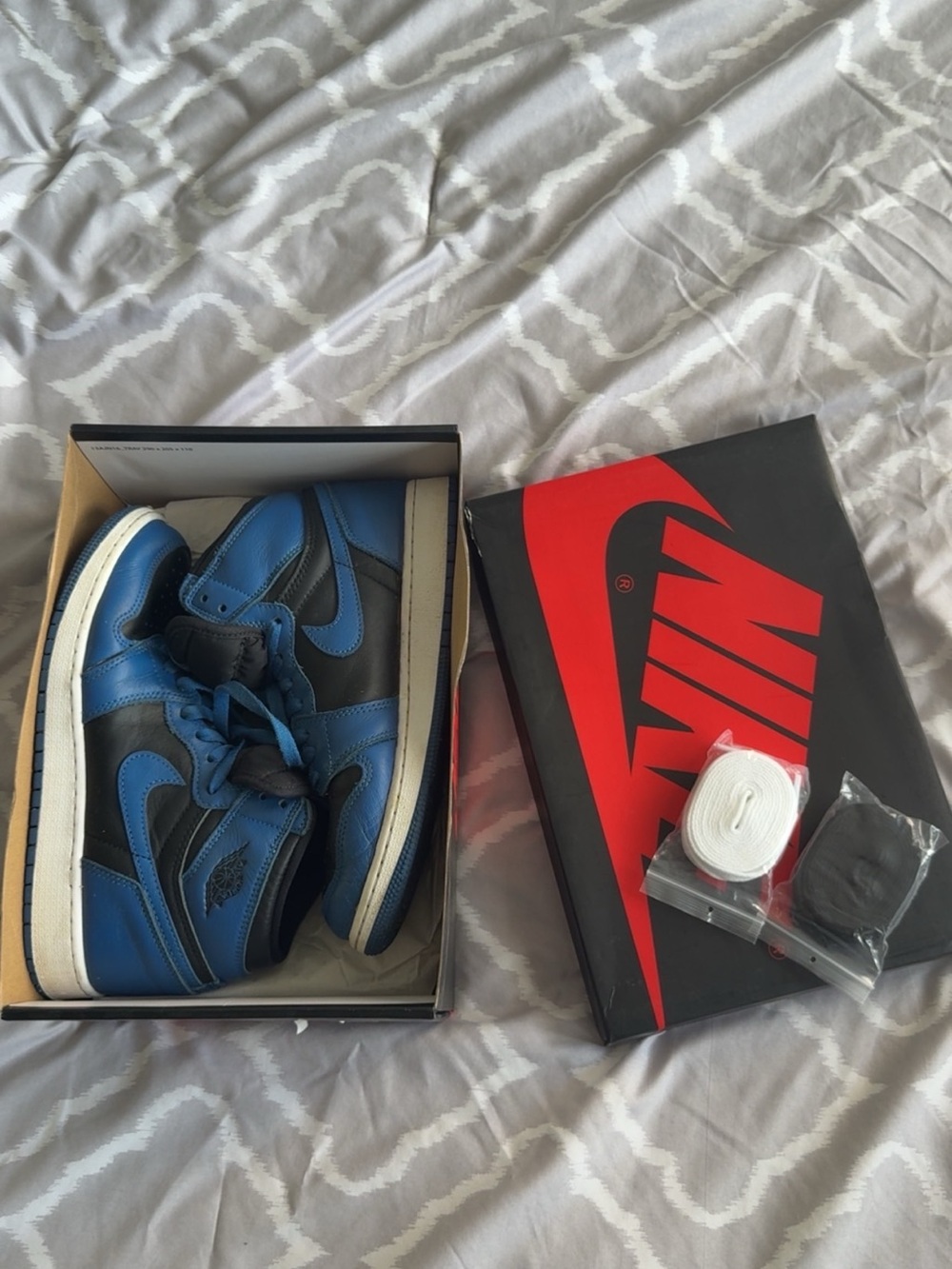 Nike Air Jordan 1 High OG - Black & Royal Blue